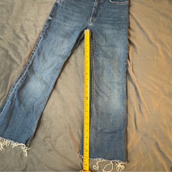 Zara Denim Blue Jeans
#1202 - Picture 2 of 8